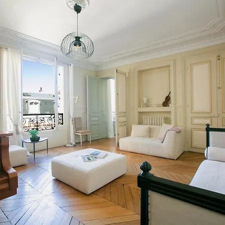 Typical Haussmannien With Eiffel Tower View - Bm68 * 파리