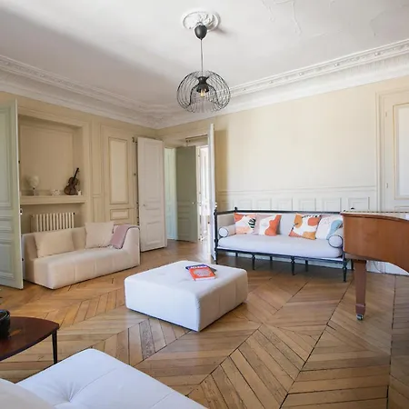 아파트 Typical Haussmannien With Eiffel Tower View - Bm68 파리