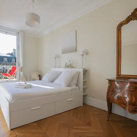 Appartement Typical Haussmannien With Eiffel Tower View - Bm68