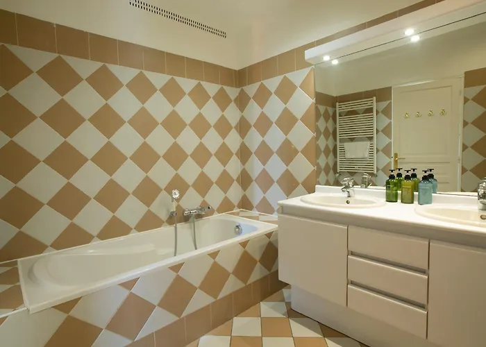 Appartamento Typical Haussmannien With Eiffel Tower View - Bm68 Parigi