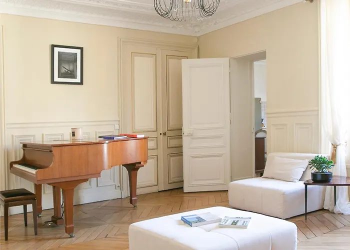 Apartment Typical Haussmannien With Eiffel Tower View - Bm68 *