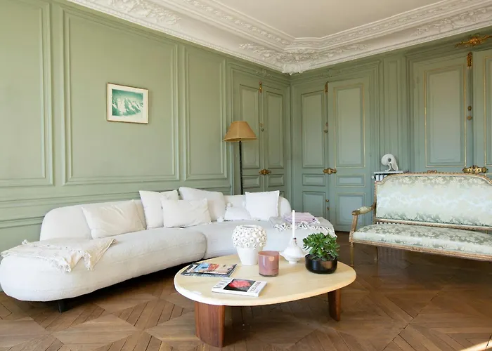 Typical Haussmannien With Eiffel Tower View - Bm68 Apartment *