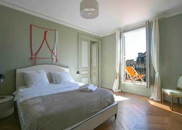 Apartment Typical Haussmannien With Eiffel Tower View - Bm68 *