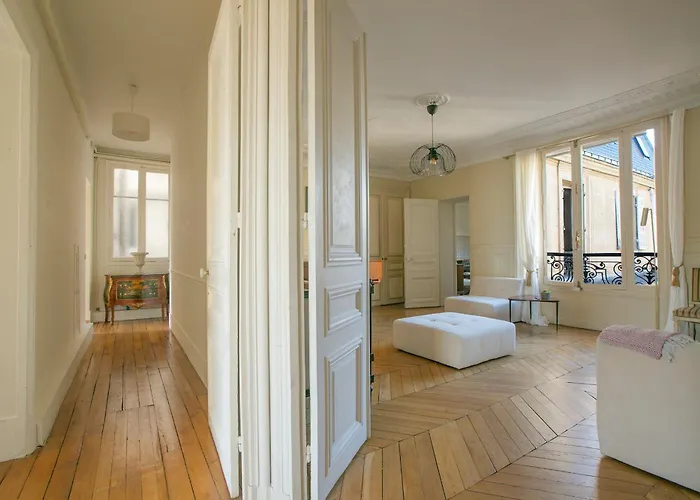 Typical Haussmannien With Eiffel Tower View - Bm68 * Paris