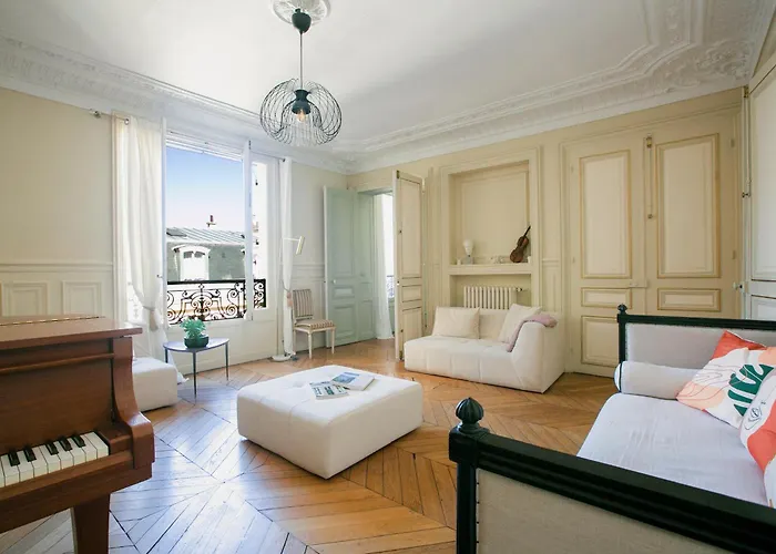Typical Haussmannien With Eiffel Tower View - Bm68 * 파리