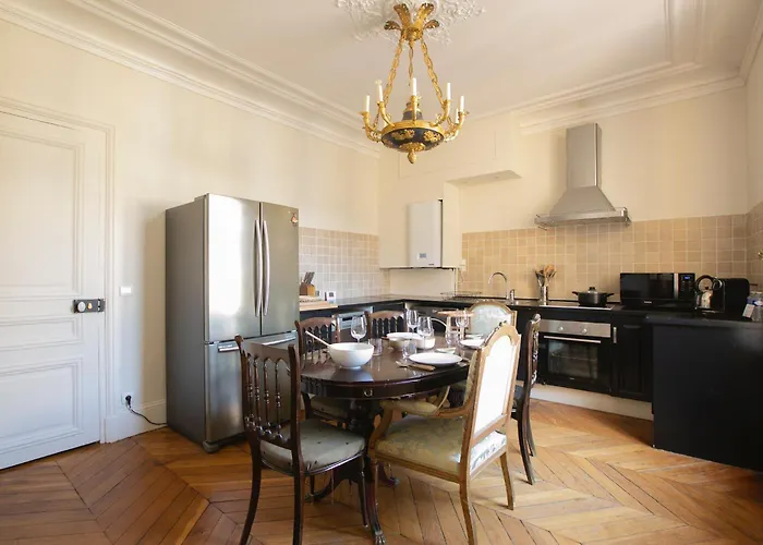 Typical Haussmannien With Eiffel Tower View - Bm68 아파트 파리
